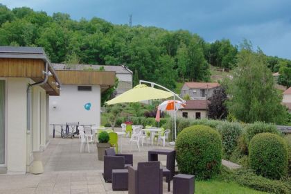 Profitez de la vue depuis la terrasse