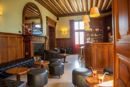 Espace détente et bar du Village Club