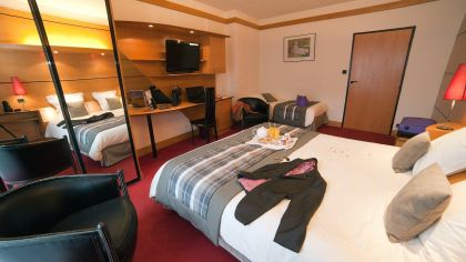 chambre triple grand lit