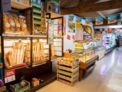 Flower camping l'Escale Perthuis