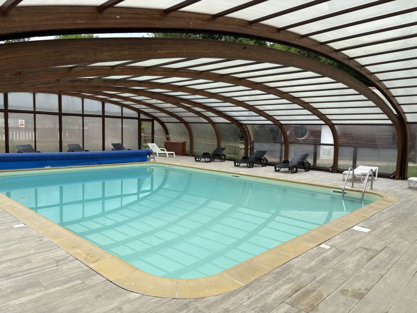 piscine intérieure