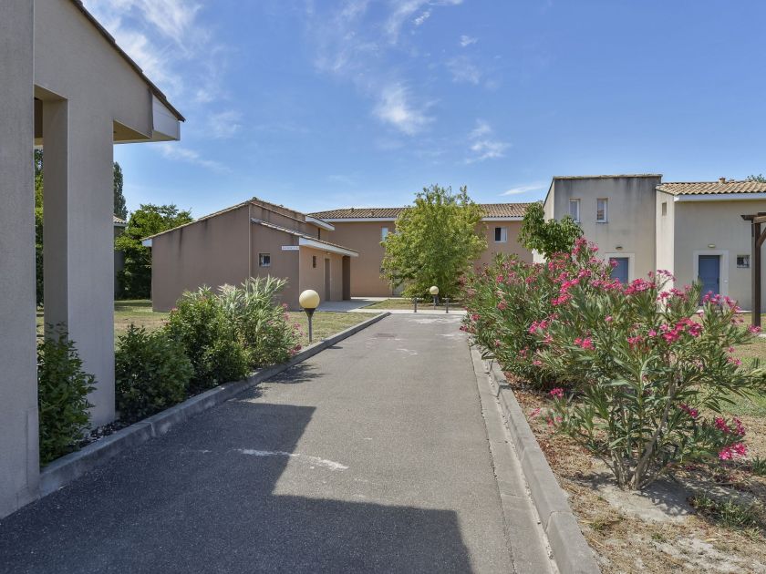 Sun hols les rives du lac