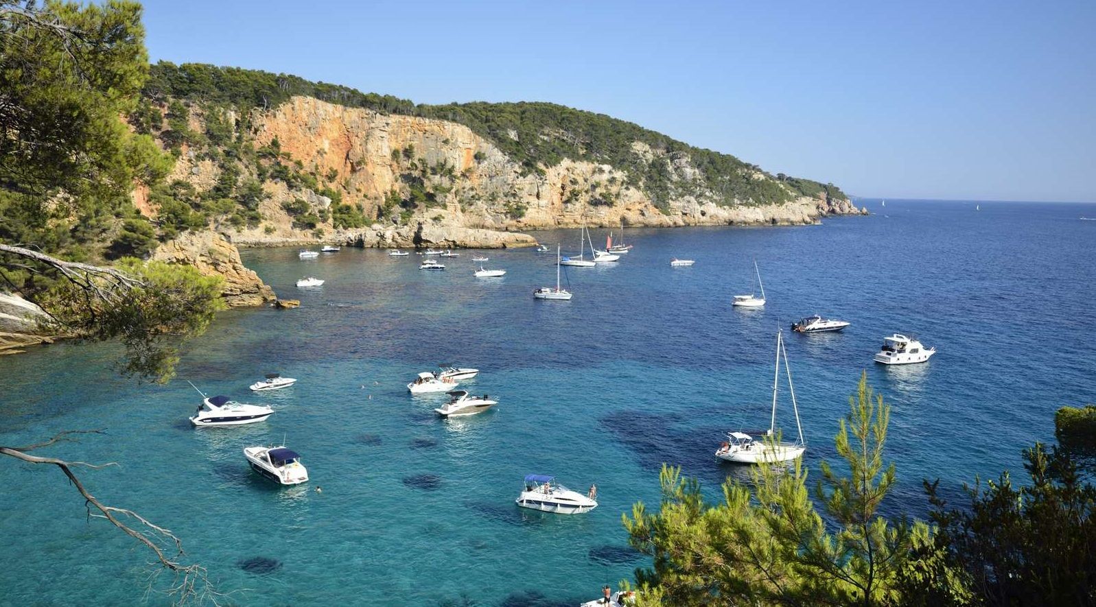 jolie plage c&ocirc;te d'Azur