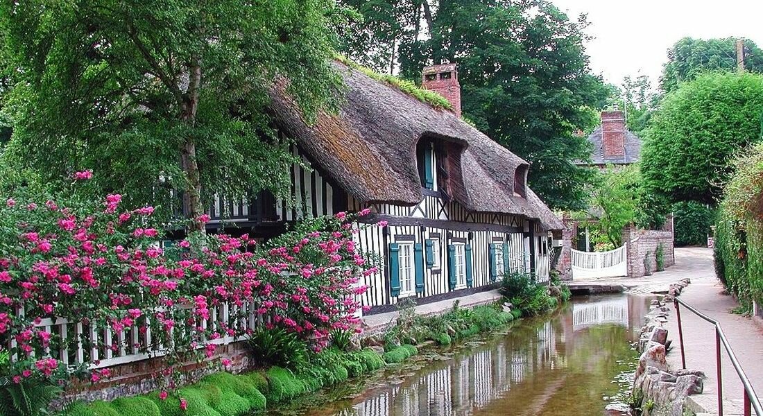 veules les roses abreuvoir rivi&egrave;re